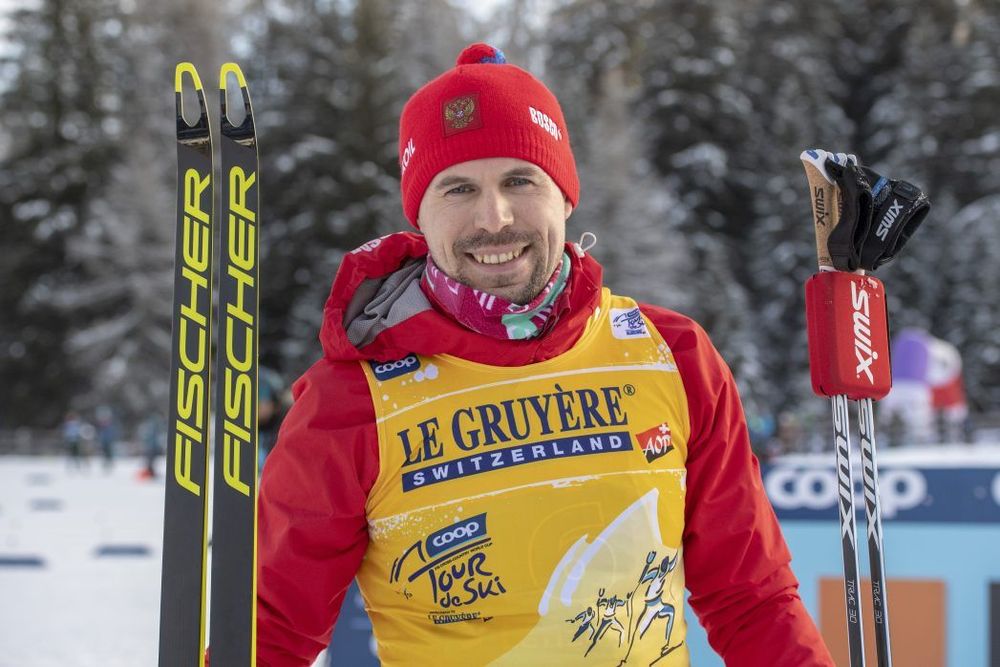 Устюгов отказался пожать руку Большунову