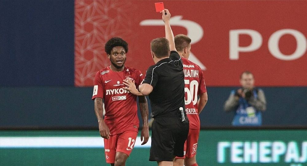 Игорь Смольников и Луис Адриано дисквалифицированы на два матча