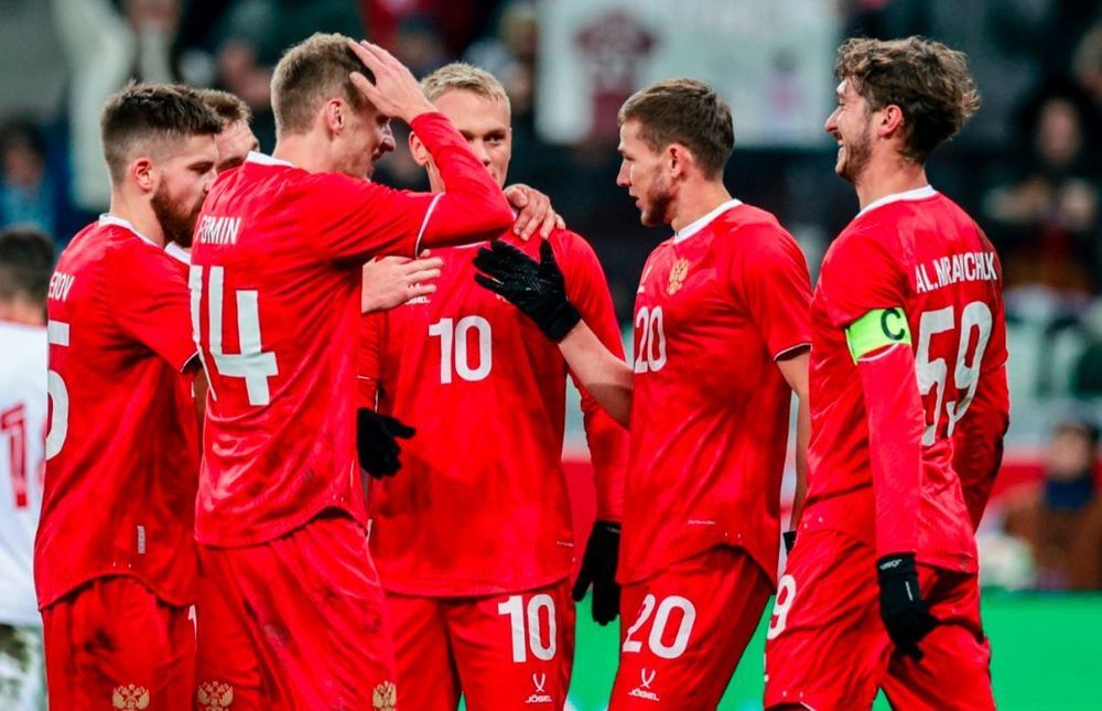 Наумов считает, что сборная России может обыграть Турцию Наумов считает, что сборная России может обыграть Турцию