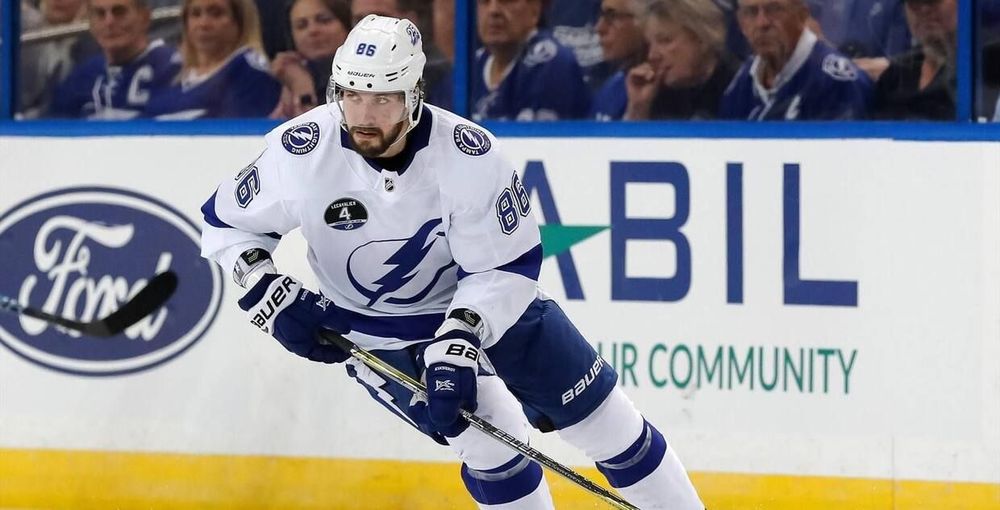 Кучеров забросил 30-ю шайбу и набрал 100 очков второй сезон подряд Кучеров забросил 30-ю шайбу и набрал 100 очков второй сезон подряд