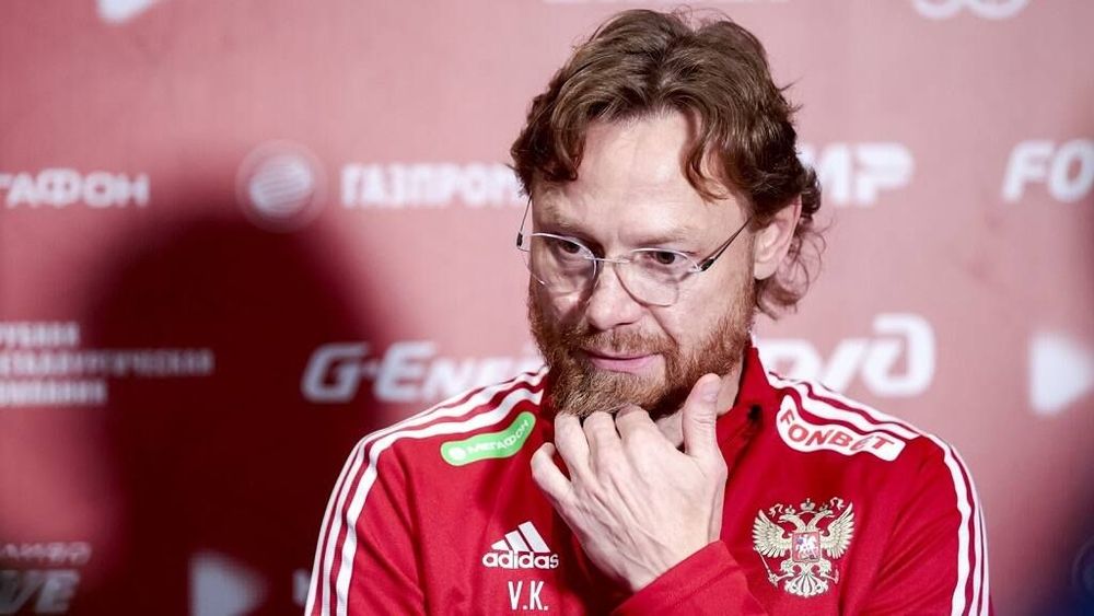 Карпину «плевать» на сборную России? Его высказывания перед матчами с Ираном и Ираком – явные последствия международного бана Карпину «плевать» на сборную России? Его высказывания перед матчами с Ираном и Ираком – явные последствия международного бана