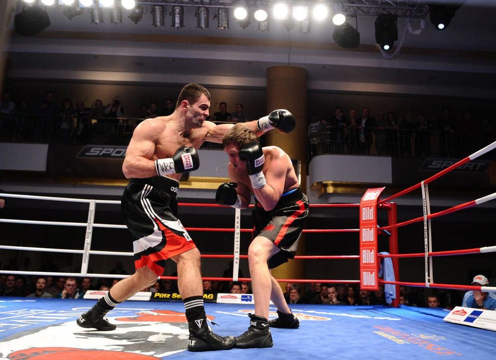 Экс обладатель поясов IBF International, PABA и WBC Baltic Александр Котлобай: Одним боксом я бы семью не прокормил