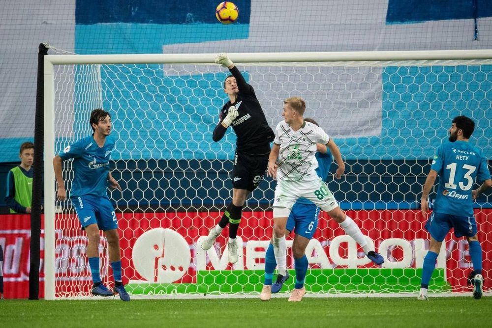 Детский мат Семаку. Второе подряд поражение зимнего чемпиона РПЛ