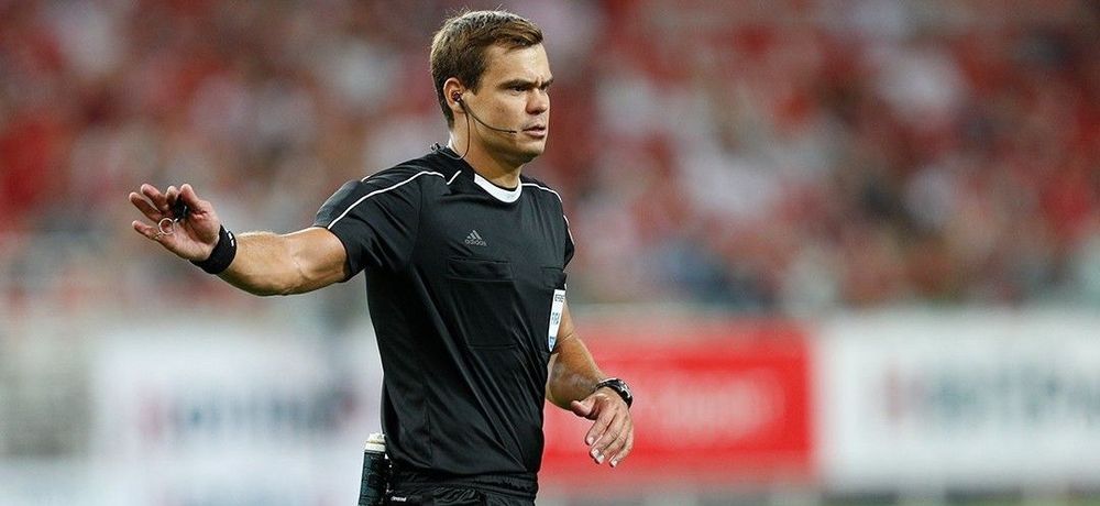 Федотов раскритиковал работу арбитров матча «Локомотив» – «Ахмат» Федотов раскритиковал работу арбитров матча «Локомотив» – «Ахмат»