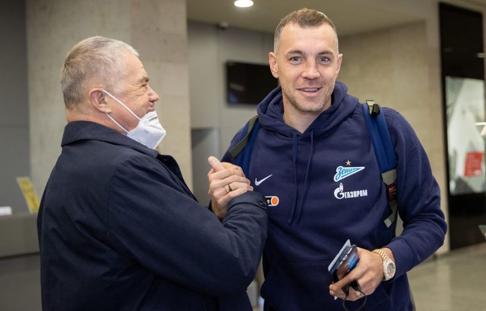 Тренер «Ахмата» высказался о возможном трансфере Дзюбы Тренер «Ахмата» высказался о возможном трансфере Дзюбы