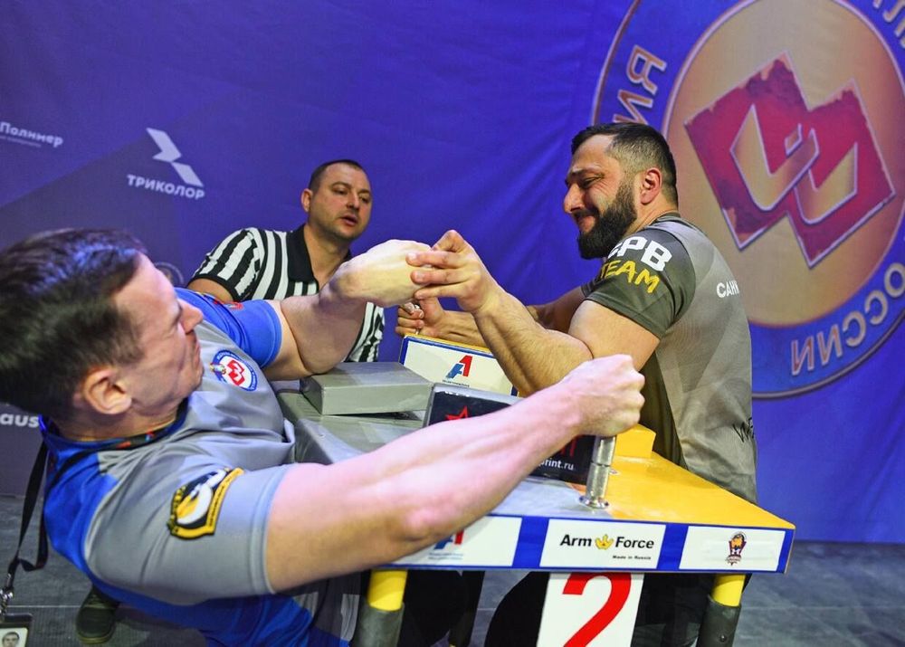 «Буду бороться, пока не увижу достойного соперника в России». Чемпион мира по армрестлингу Хаджимурат Золоев по итогам ЧР-2022 