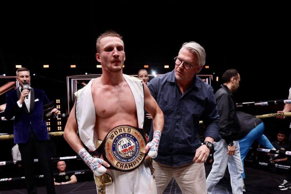 Всеволод Шумков завоевал пояс IBA