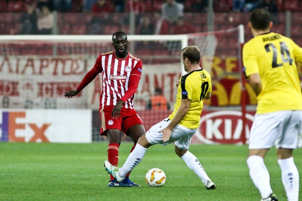 «Он не помешает ни одной команде». Яя Туре может перейти в российский клуб