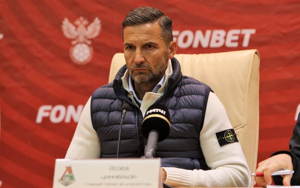 Изидор сообщил, что футболисты «Локомотива» не попрощались с немецкими тренерами Изидор сообщил, что футболисты «Локомотива» не попрощались с немецкими тренерами