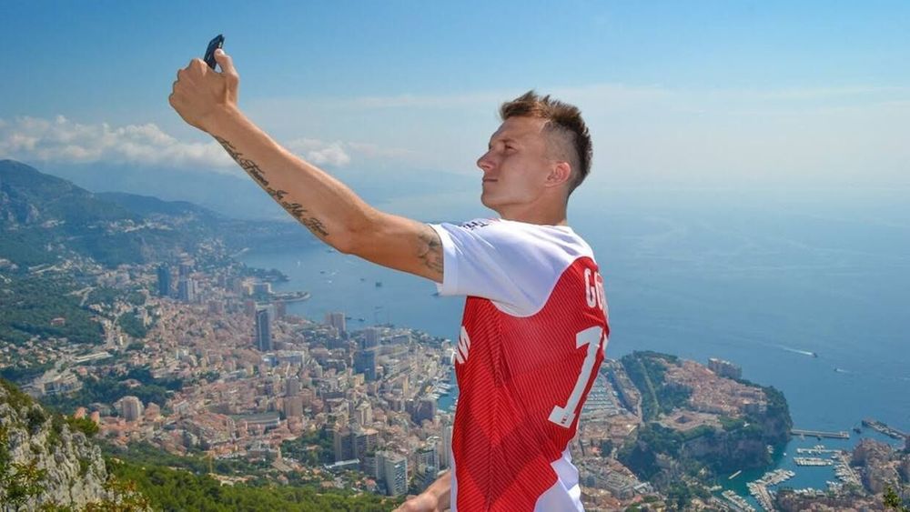 Головин провел первую тренировку в «Монако», пока его новую команду громил в Суперкубке Франции ПСЖ. Как это было Головин провел первую тренировку в «Монако», пока его новую команду громил в Суперкубке Франции ПСЖ. Как это было