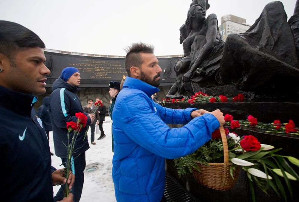 «Зенит» улетел в Португалию без травмированного Рязанцева