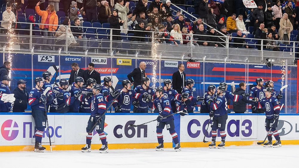 «Лада» первой потеряла шансы на Кубок Гагарина. Кто еще может закончить сезон КХЛ через месяц