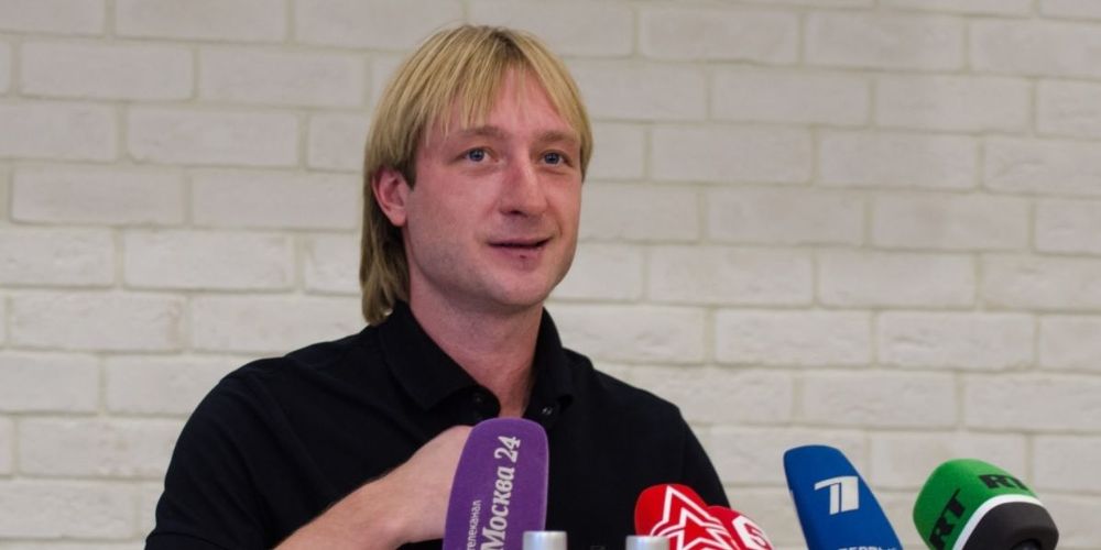 Плющенко остался в составе тренеров сборной России на следующий сезон Плющенко остался в составе тренеров сборной России на следующий сезон