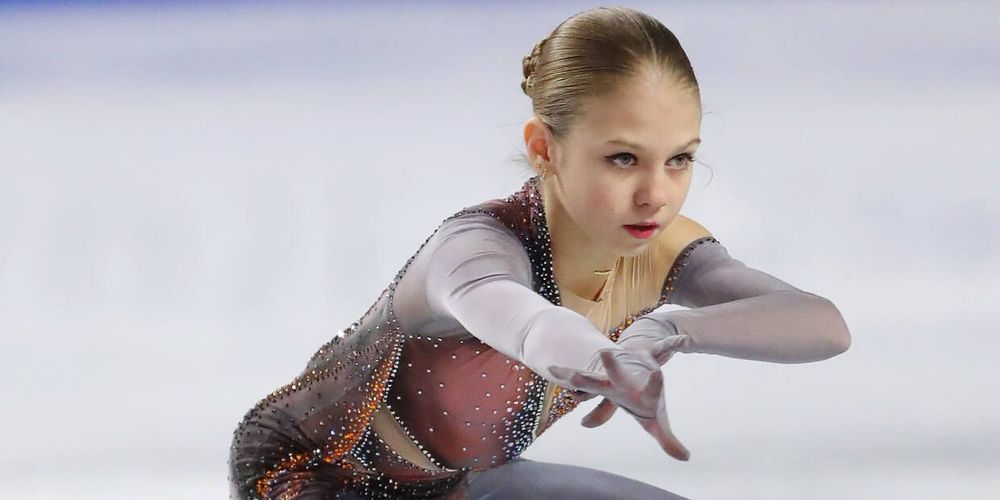 Трусова успешно выполнила сложную программу на тренировке перед чемпионатом Европы, Косторная и Щербакова упали