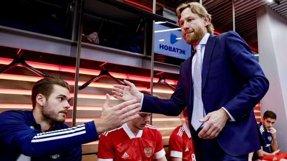 Газзаев: нет никакого смысла оценивать работу Карпина в сборной России по матчам с Ираном и Ираком Газзаев: нет никакого смысла оценивать работу Карпина в сборной России по матчам с Ираном и Ираком