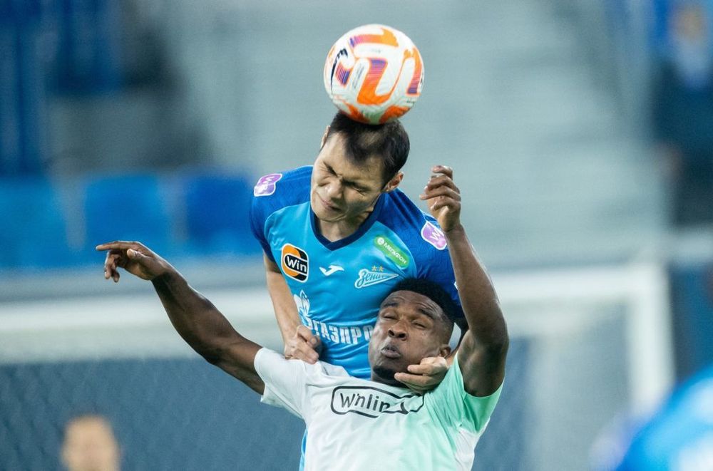 Манчестер Юнайтед интересует защитник Зенита Алип Манчестер Юнайтед интересует защитник Зенита Алип