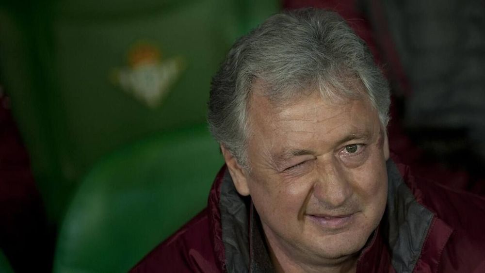 «СКА-Хабаровск»: Надеемся, что Билялетдинов поможет нам остаться в премьер-лиге «СКА-Хабаровск»: Надеемся, что Билялетдинов поможет нам остаться в премьер-лиге