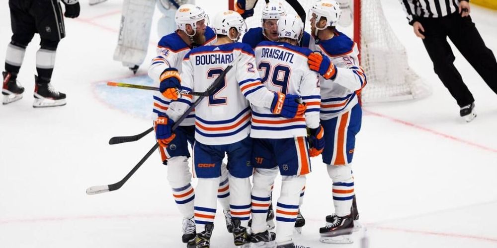 Дубль и ассист Костина вывели «Эдмонтон» в полуфинал Западной конференции Кубка Стэнли Дубль и ассист Костина вывели «Эдмонтон» в полуфинал Западной конференции Кубка Стэнли