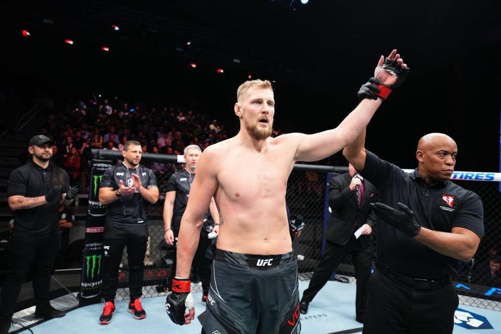 Малыхин о бое Туиваса – Волков на UFC 293: Это легкие деньги для Саши