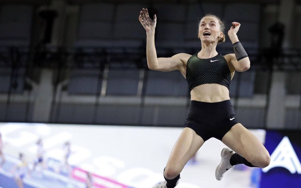 Без рекорда, зато с золотом. Российская прыгунья с шестом победила на Чемпионате Европы Без рекорда, зато с золотом. Российская прыгунья с шестом победила на Чемпионате Европы