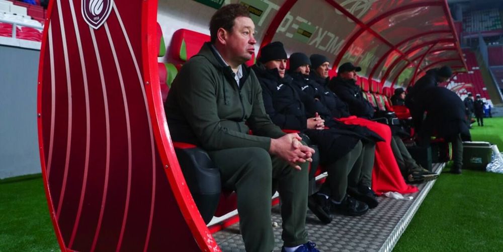 Почетный президент РФС поддержал Слуцкого в отношении к судейству Почетный президент РФС поддержал Слуцкого в отношении к судейству