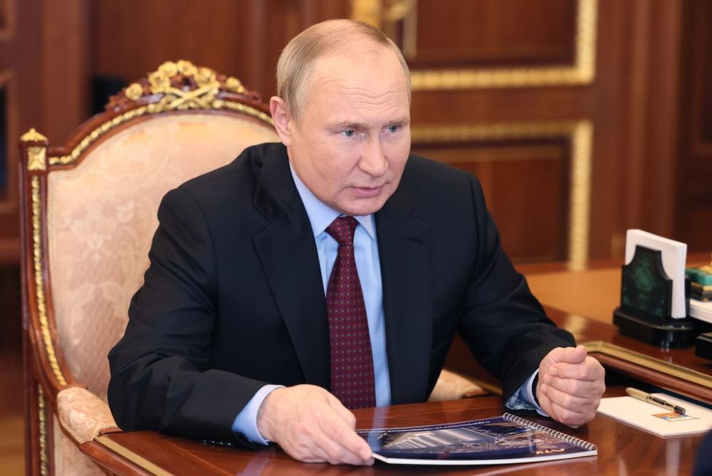 Путин признался, что придумал КХЛ