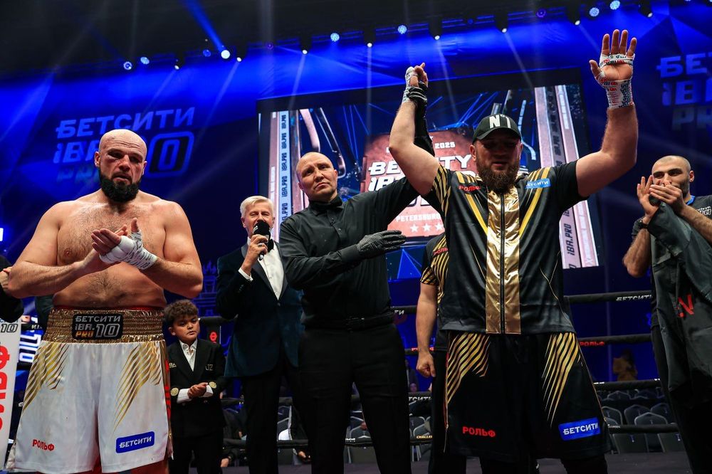 Мурад Халидов нокаутировал Сергея Кузьмина на турнире «IBA.PRO 10» в Санкт-Петербурге 