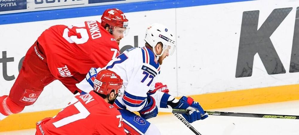 СКА проиграл первые два матча, но выиграл серию со «Спартаком». Теперь его ждет «Локомотив»