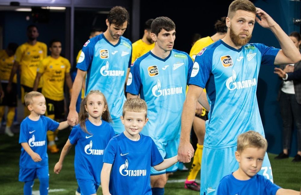 Экс-хавбек «Манчестер Юнайтед» Канчельскис сравнил российских игроков с грибами Экс-хавбек «Манчестер Юнайтед» Канчельскис сравнил российских игроков с грибами