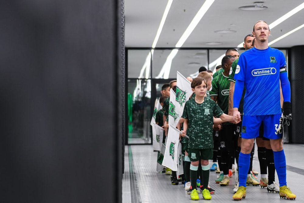 Непомнящий оценил шансы Сафонова выиграть конкуренцию у Доннаруммы в ПСЖ