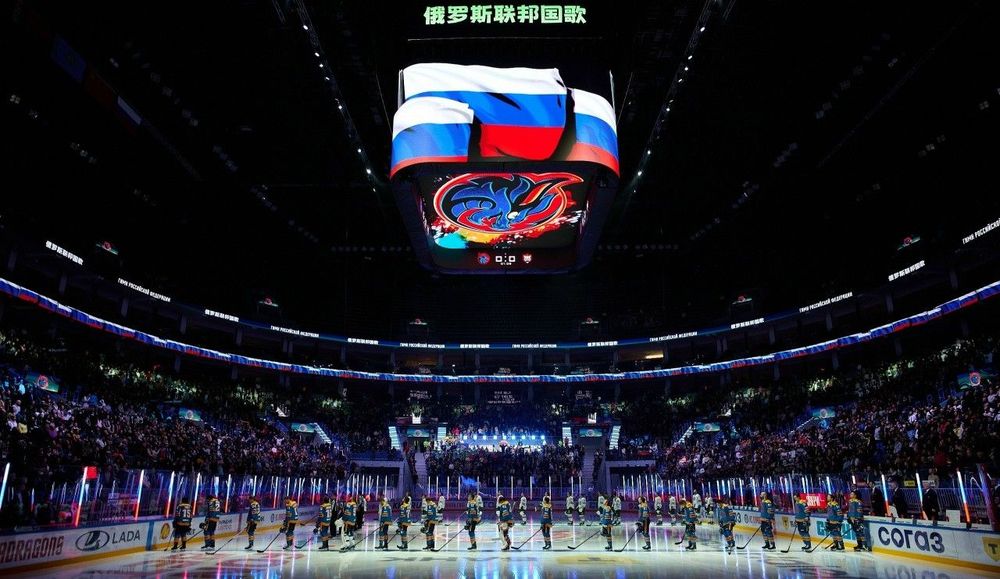 «Наша игра стоит того, чтобы купить билет». Форвард «Шанхая» Лабанк – о посещаемости «СКА Арены»