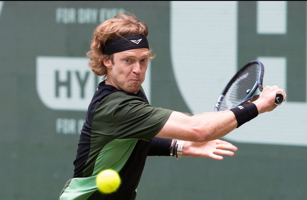 Рублев вышел в 1/4 финала на турнире ATP-250 в Ханчжоу