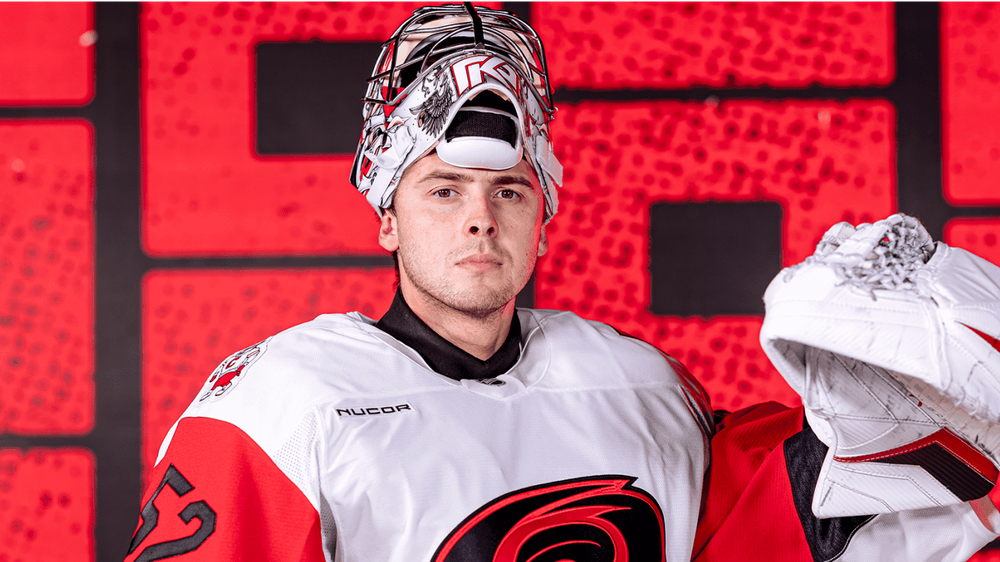 Российский вратарь «Каролины» Кочетков получил вторую травму за сезон НХЛ