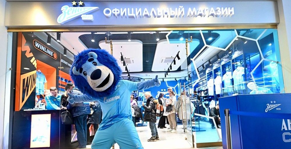 «В каждом районе Петербурга должен быть такой». «Зенит» открыл уникальный флагманский магазин