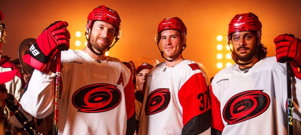 47 сейвов Тарасова помогли «Флориде» победить «Каролину» со Свечниковым