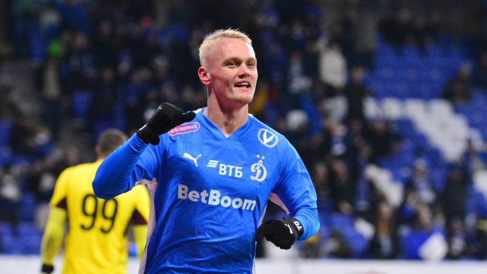 Нападающий «Динамо» Тюкавин: C баннера фанатов «Зенита» посмелся 