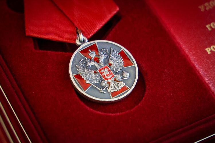 Дзюдоисты и паралимпийцы получили награды в День работника культуры