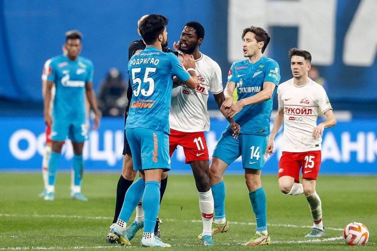 Соболев разжег огонь на «Газпром Арене»! С чего началась драка в матче «Зенит» – «Спартак»