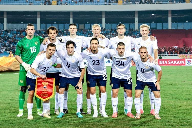 Орлов предлагает сыграть России со сборной легионеров. Серьезный ли это соперник для национальной команды?