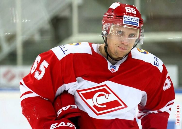 Нападающий «Спартака» Александр Васильев: После этой серии без побед руки уже деревянные стали…