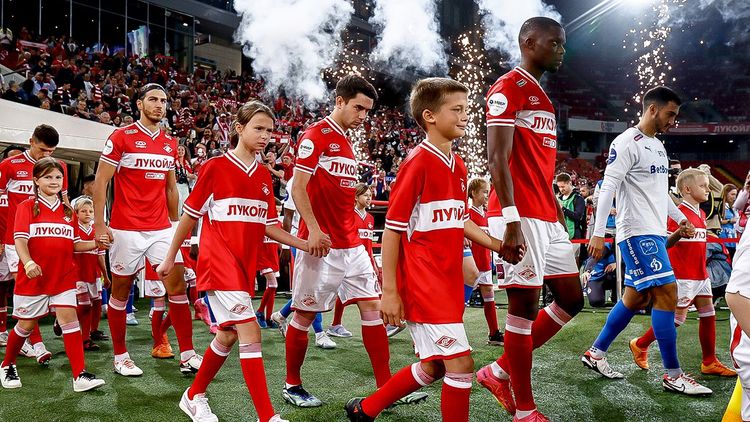 Юрист объяснил, как «Спартаку» обойти санкции, наложенные на «Лукойл»