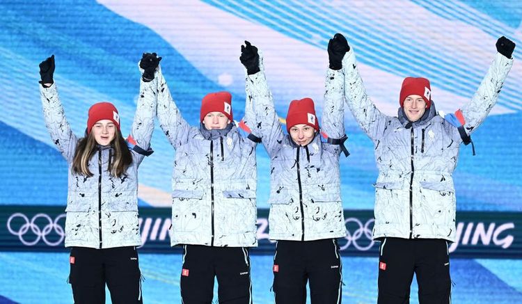 Серебряному призеру Олимпиады-2022 подарили две квартиры в Сочи