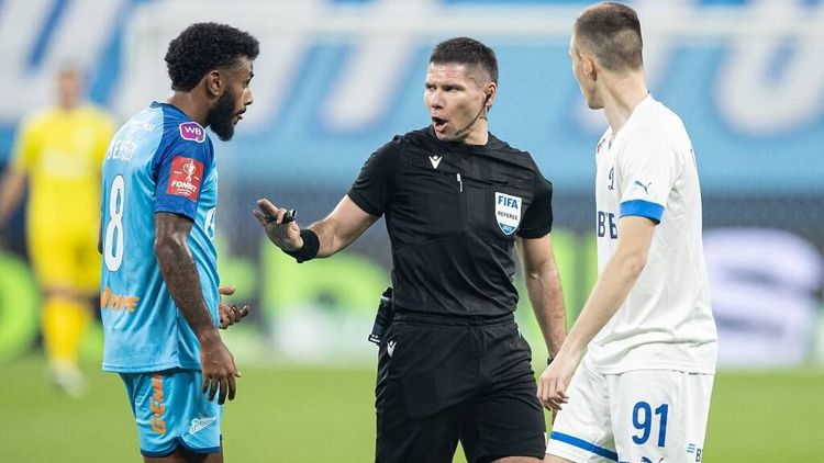 Судью отстранили после матча «Зенита» с «Динамо». Что, если это наказание – чрезмерное?