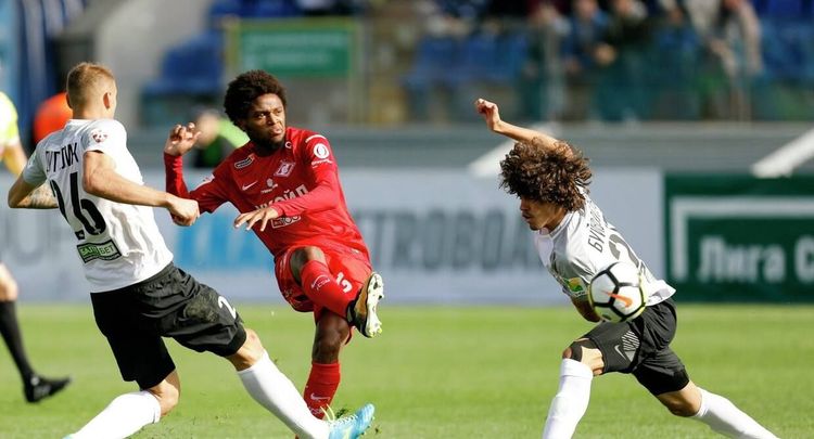 Красно-белый подарок Парфенову и Бесчастных