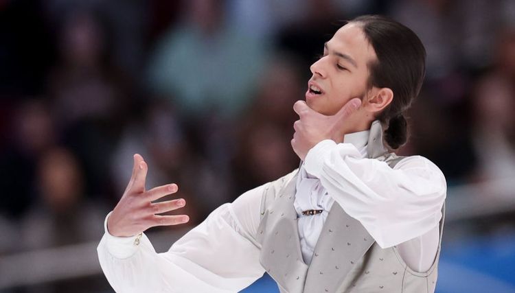 Композитор Лоза предложил свои услуги для решения проблемы с музыкой Петру Гуменнику