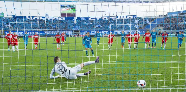 Пусть в матче второго круга судья поможет «Спартаку». Что скажет Мирча Луческу?