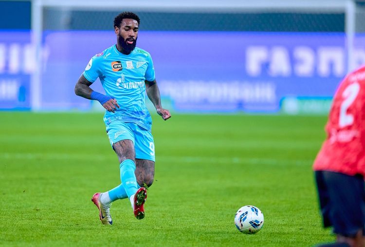 «Крузейро» предлагает «Зениту» 12 млн евро, а также защитника Джонатана Жезуса за Жерсона