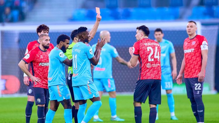 Тедеев не согласился с удалением игрока «Акрона» в матче с «Зенитом»