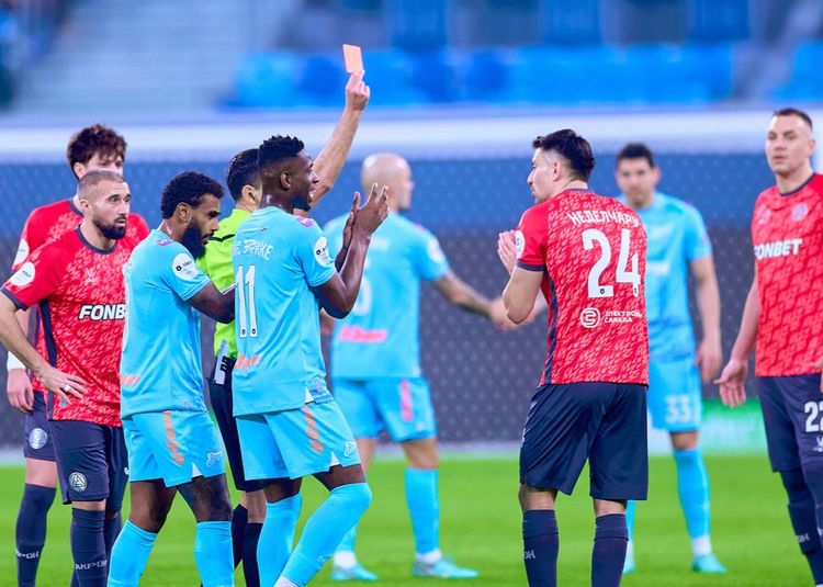 Дзюба назвал абсурдным удаление Неделчару в матче с «Зенитом»