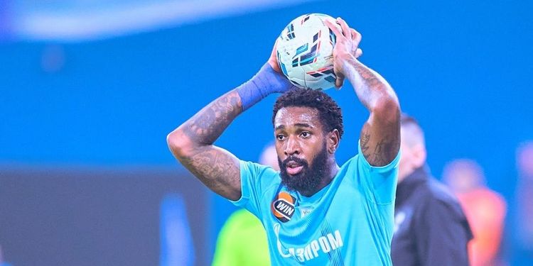 «Зенит» ищет игроков на три позиции. С кем петербуржцам нужно расстаться